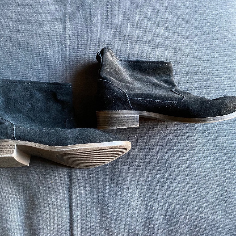 MIA SUEDE BOOTIE - Picture 2 of 5